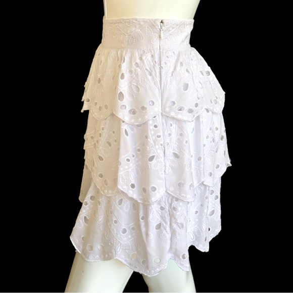 MICHAEL KORS WHITE COTTON EYELET RUFFLE SCALLOPED HEM MINI SKIRT. WOMEN’… - Picture 4 of 7
